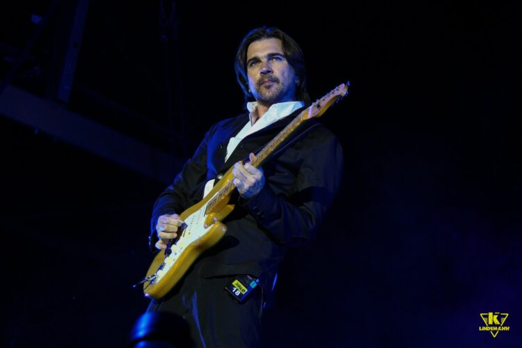 Juanes Un Show Nada Cotidiano en el Auditorio