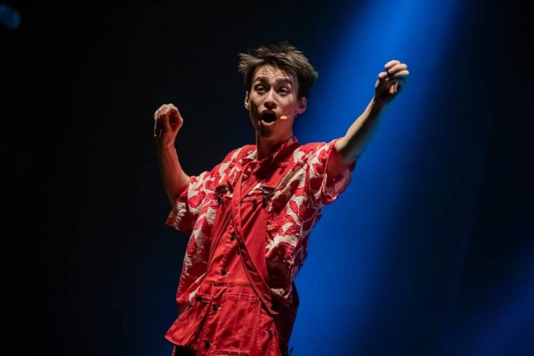 Jacob Collier cobija al Metropólitan y a sus 3 mil almas con el estreno de Djesse Vol. 4