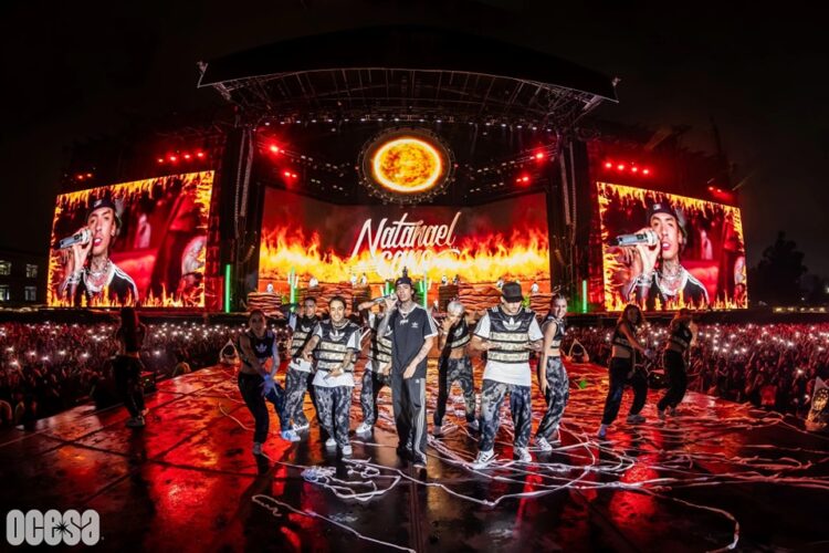 ¡Y puros corridos tumbados! Natanael Cano dio un magno concierto en el Estadio GNP.