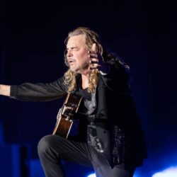 Maná resalta su amor por México en el Auditorio Nacional en su primera fecha.