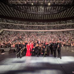 Los Ángeles Azules brindaron una verbena de cumbia en el Auditorio Nacional.